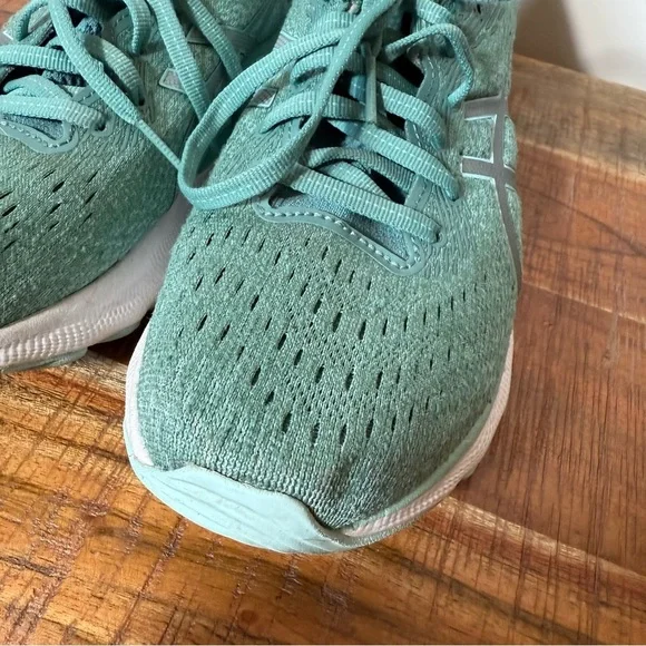 Asics Gel Nimbus 24 Green Athletic Shoes, Women’s 7.5 wide - Picture 7 of 9